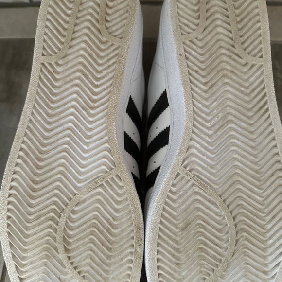 Adidas Superstar shoes - Picture 11 of 11